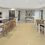 Luxury Waterfront House Close To Theme Parks And Shops